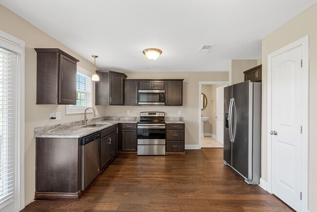 Building Photo - 2961 Lancelot Ln