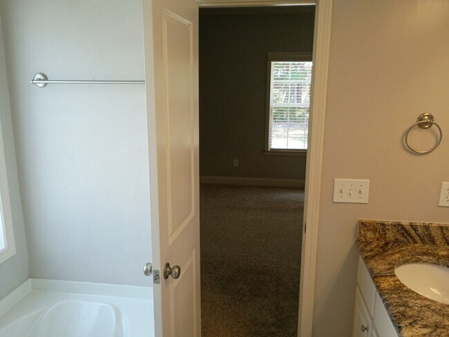 Building Photo - Fabulous Brick Three Bedroom Home in Blythewood SC!