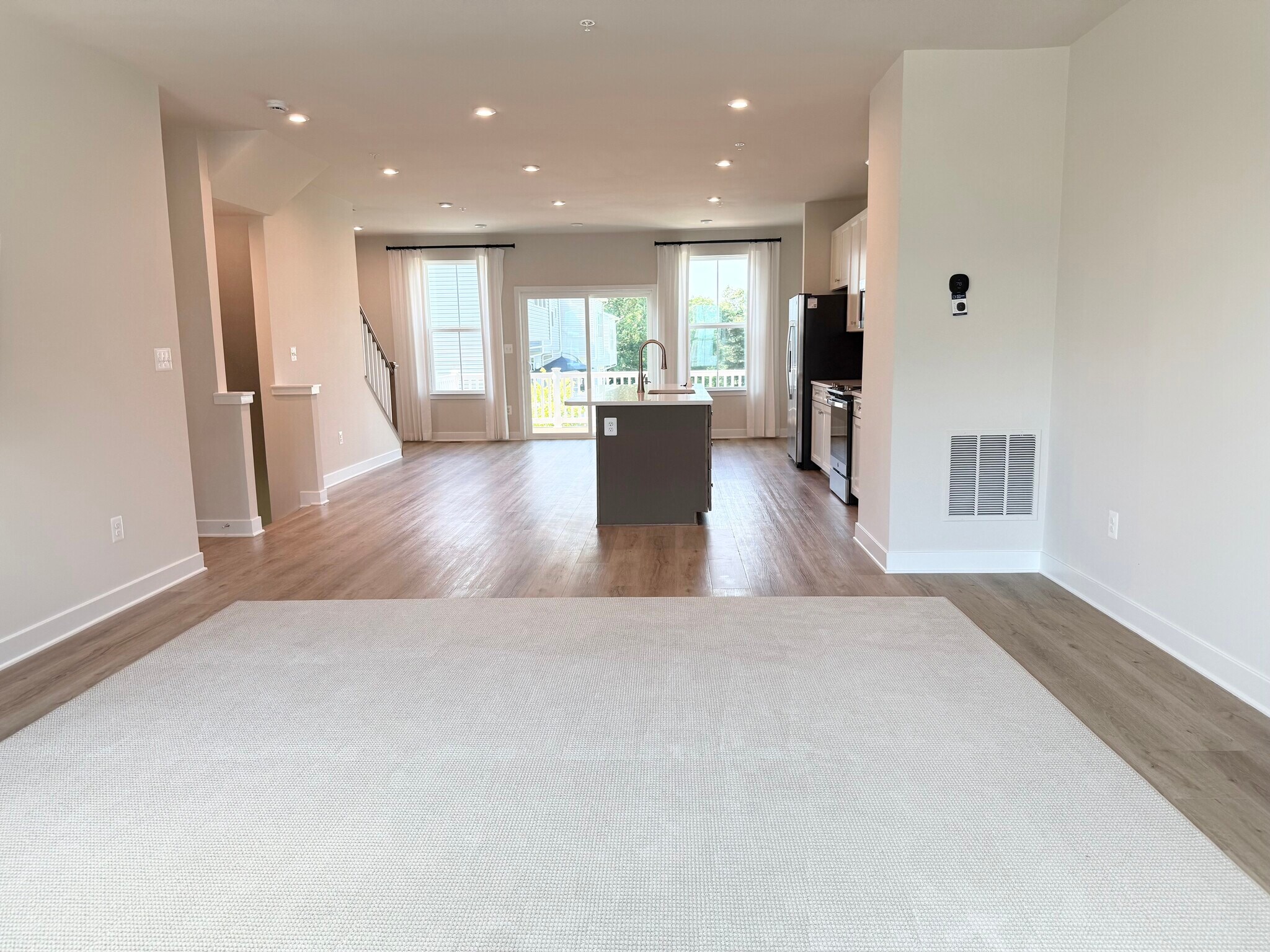 Building Photo - 7841 Blackbriar Way