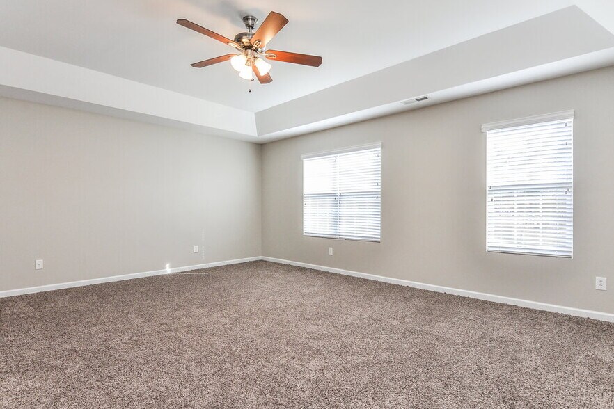 Building Photo - 5245 Emerald Spring Dr