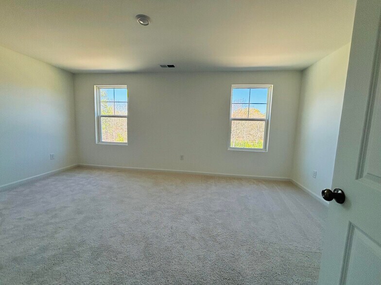 Building Photo - 3308 Gypsum Dr