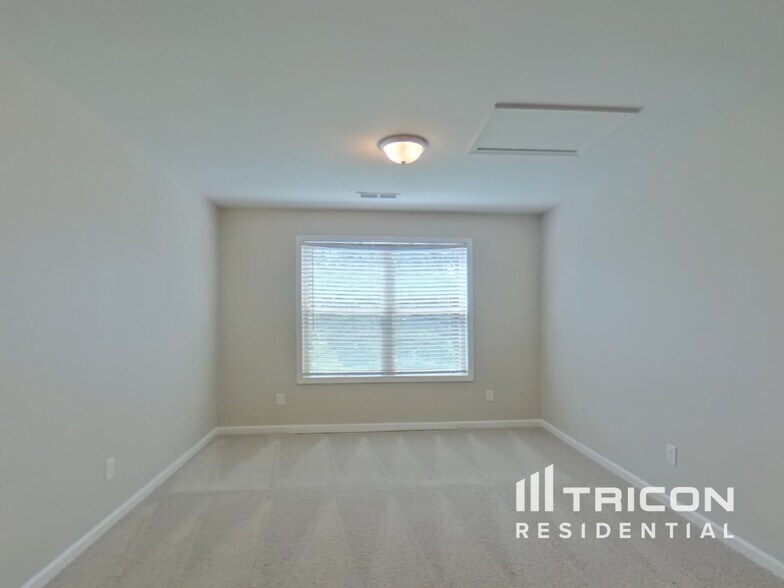 Building Photo - 3612 Moon Crest Dr