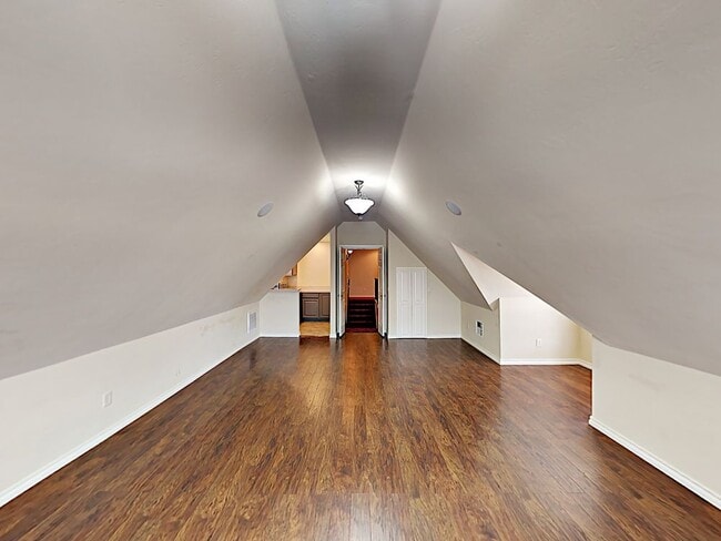 Building Photo - Beautiful East Edmond home in Belmont Farms.