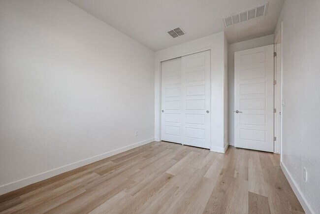 Building Photo - Stunning 4 bedroom, 4 bathroom home in the desirable gated community of Horizon in Chandler