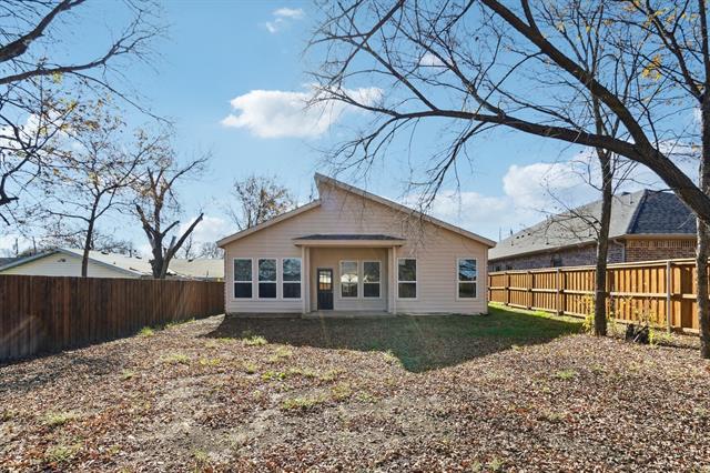 Building Photo - 2114 Spikes St