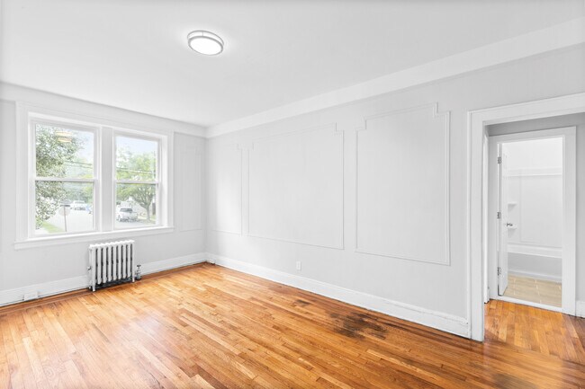 Building Photo - 33 Franklin Pl