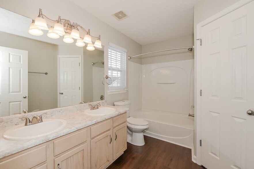 Building Photo - 2618 River Meade Way