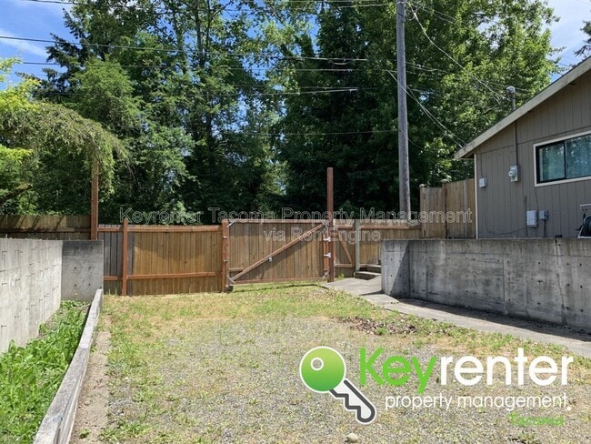 Building Photo - 1355 E 44th St