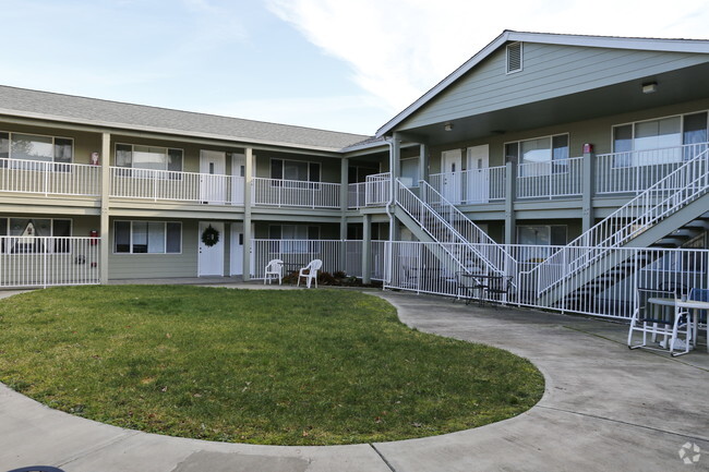 Building Photo - Cedar Pointe Apartments