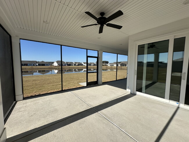 Building Photo - Spacious New Home in Sun City!