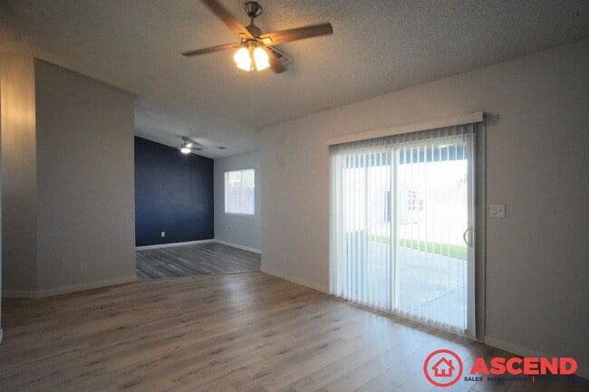 Building Photo - Charming Home in Southwest Bakersfield!
