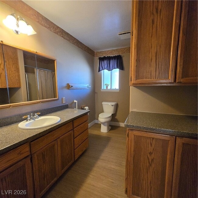 Building Photo - 630 E Simkins Rd