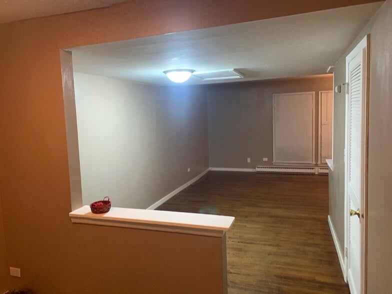 Building Photo - 2138 Hebron Ave