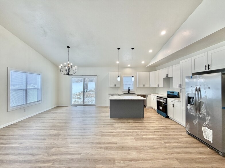 Building Photo - 3018 Mineral Point Ave