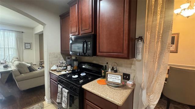 Building Photo - 824 Apple Hill Dr