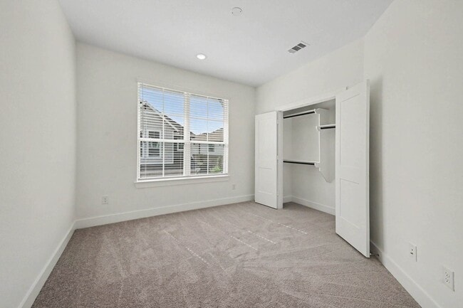 Building Photo - 21231 Creeping Bentgrass Dr