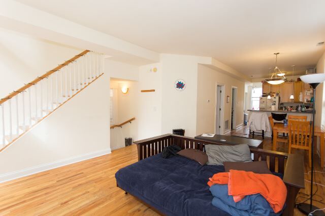 Building Photo - 1720 W Beach Ave