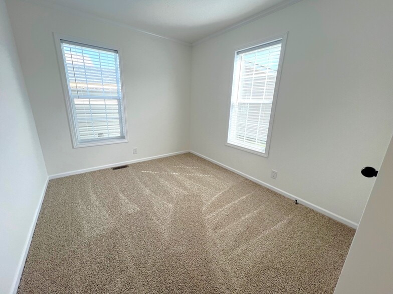 Building Photo - 5354 Coventry Dr