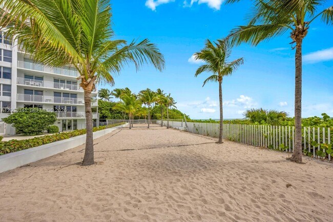 Building Photo - 607 Ocean Dr