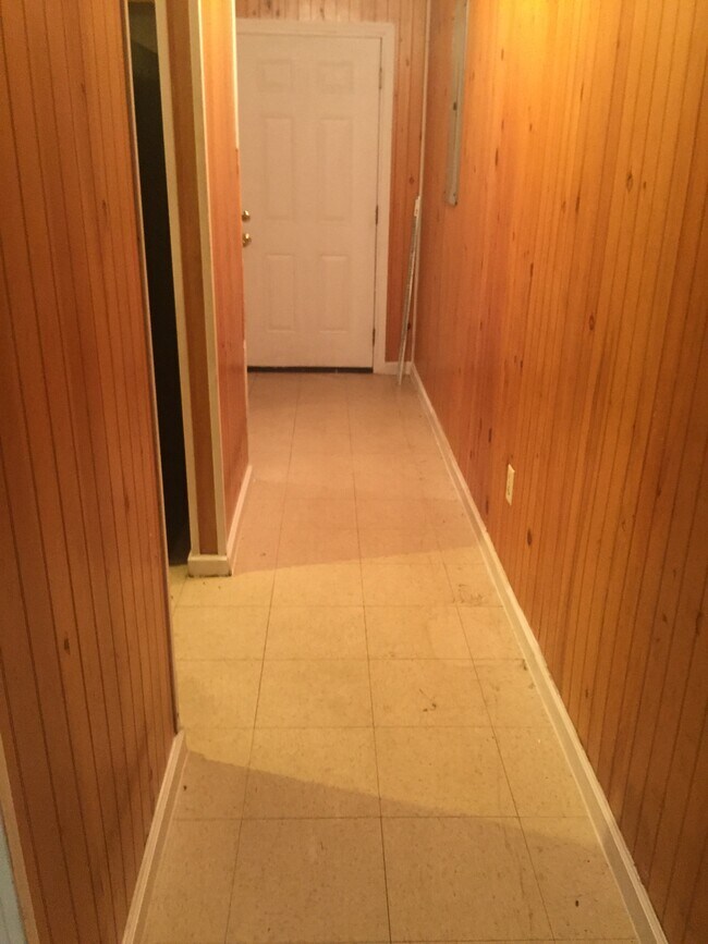 Building Photo - 230 Wood Ave