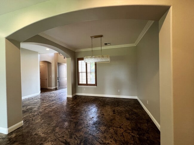 Building Photo - 1700 Briercliff Ct