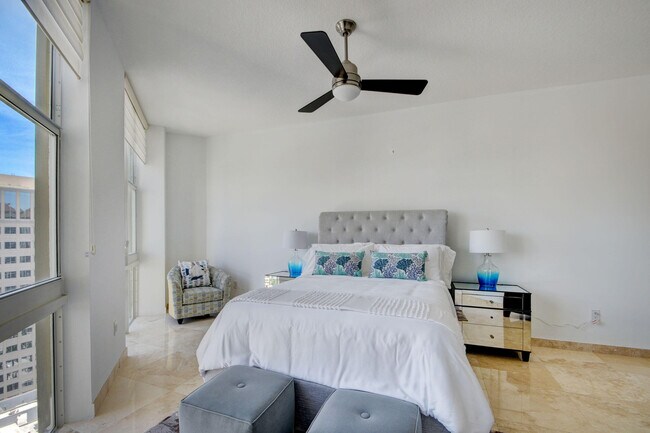 Building Photo - 550 Okeechobee Blvd