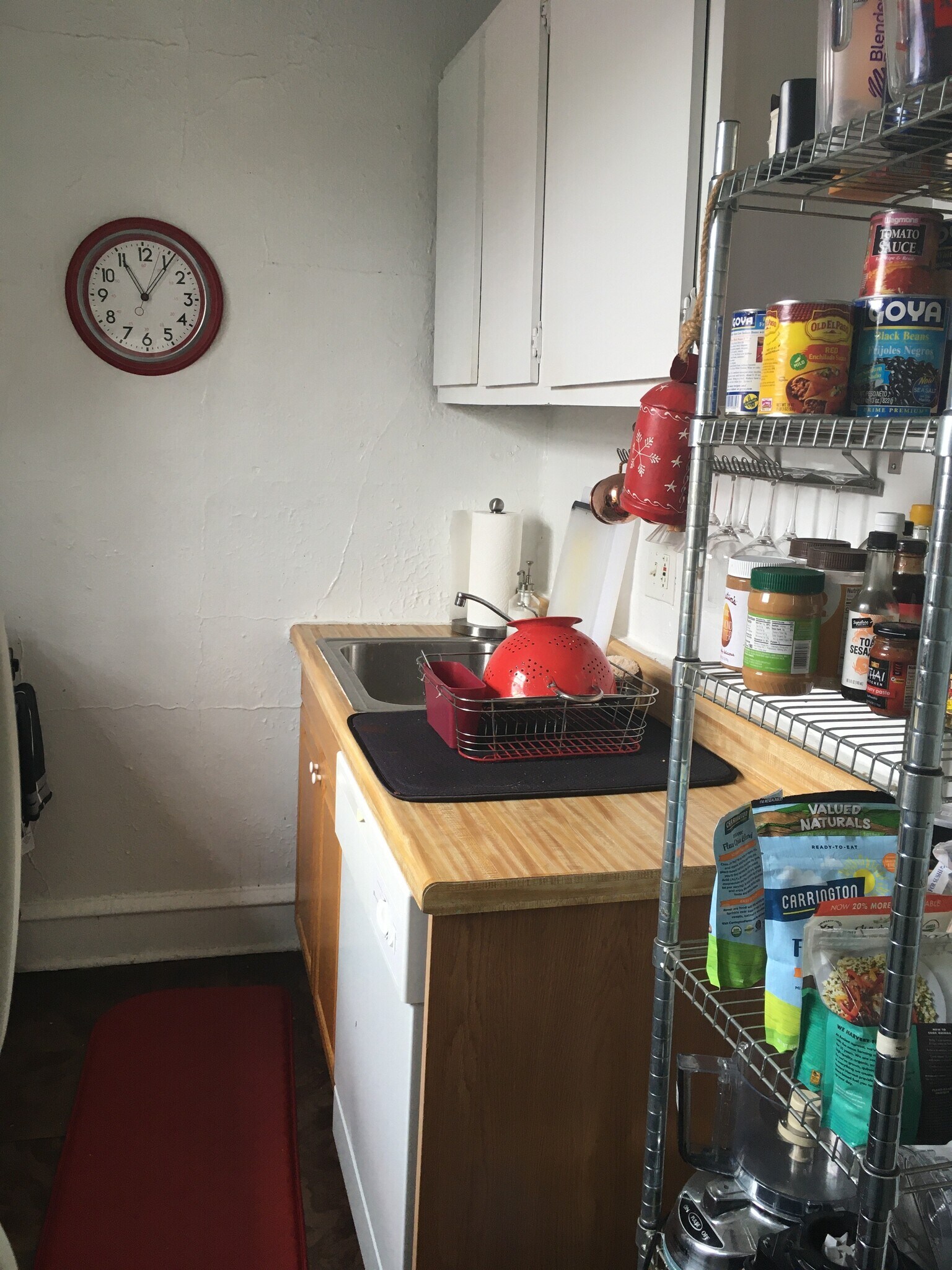 Kitchen #2 - 300 Catharine St