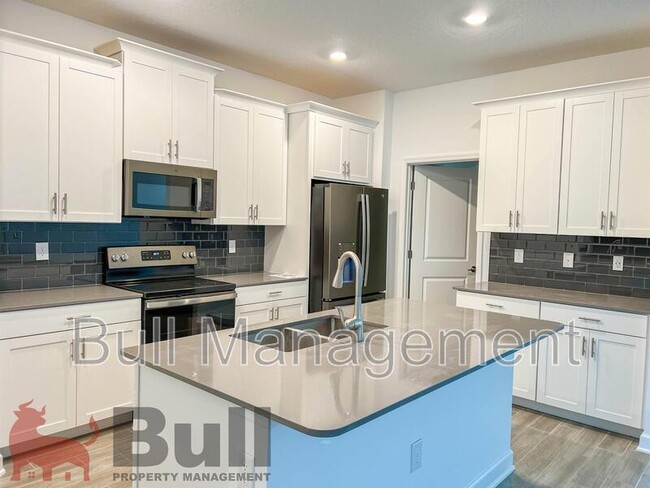 Building Photo - 11549 Rhyme Ave