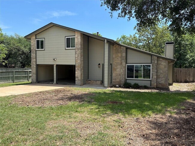 Building Photo - 6605 Danwood Dr