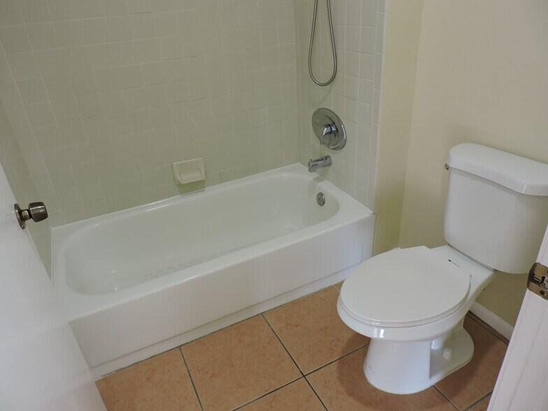 Building Photo - 6239 Riverwalk Ln