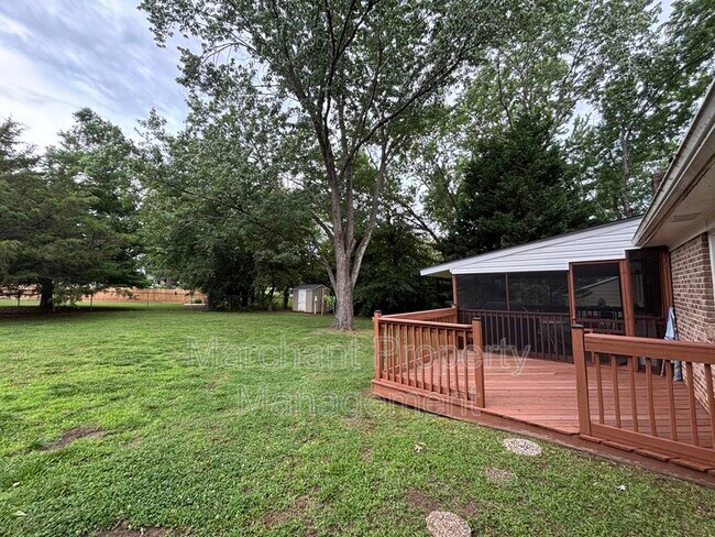 Building Photo - 310 Windward Way