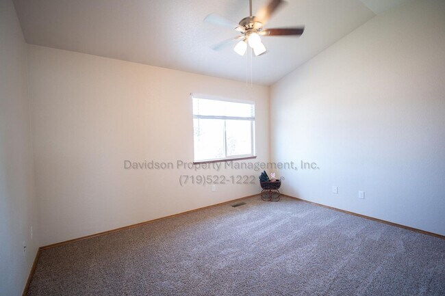 Building Photo - 3350 Castellon Dr