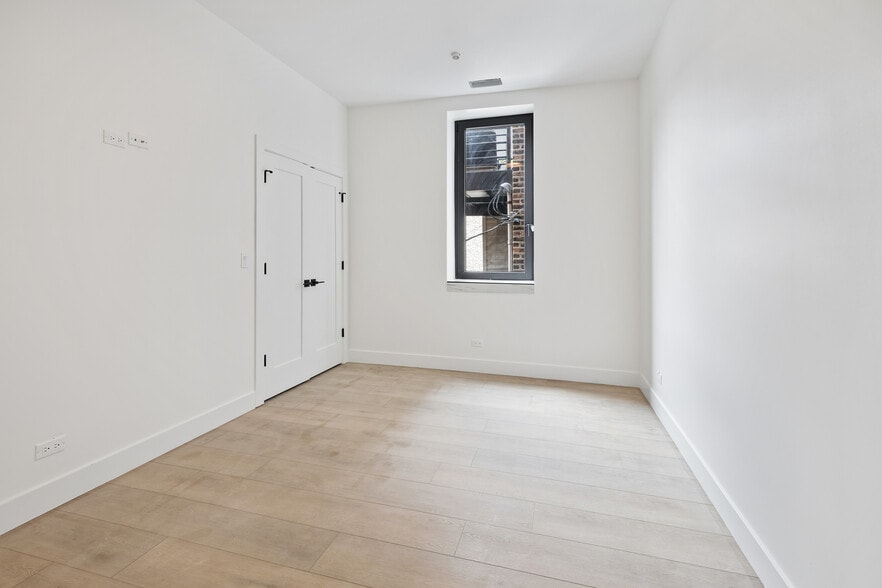 Building Photo - 1313 W Taylor St