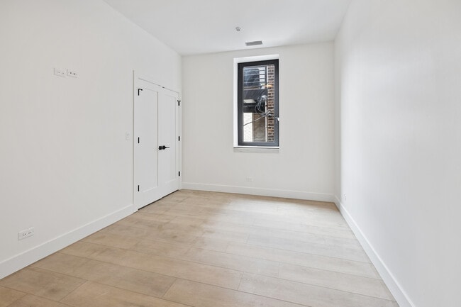 Building Photo - 1313 W Taylor St