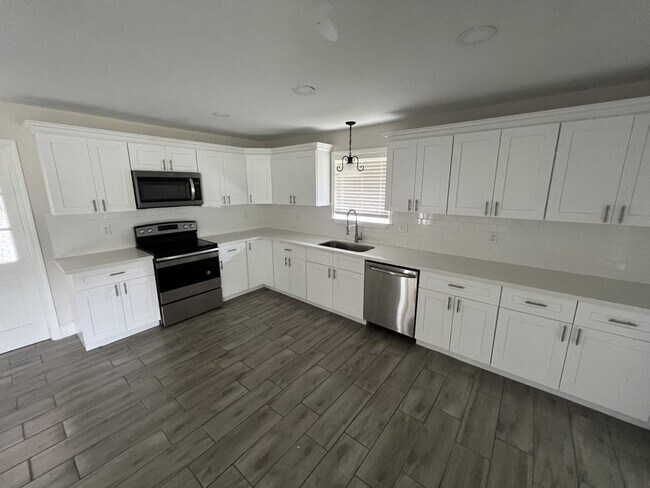 Building Photo - 10444 Browning Dr