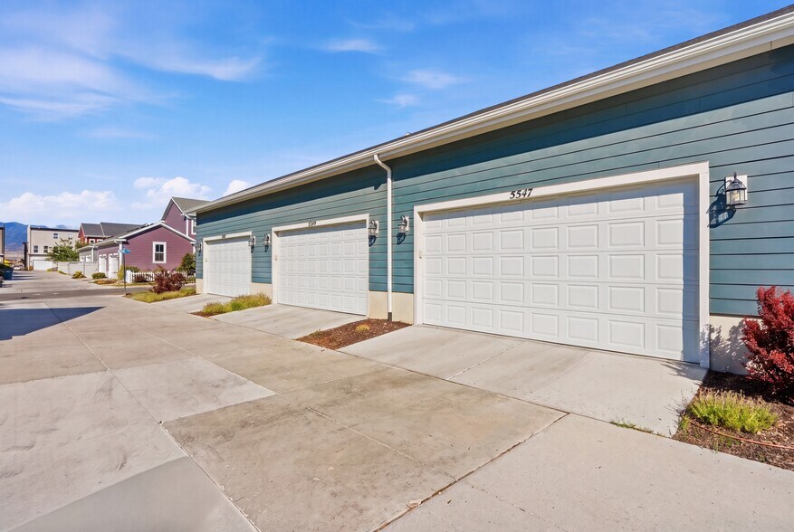 Building Photo - 5347 W Canary Grass Way