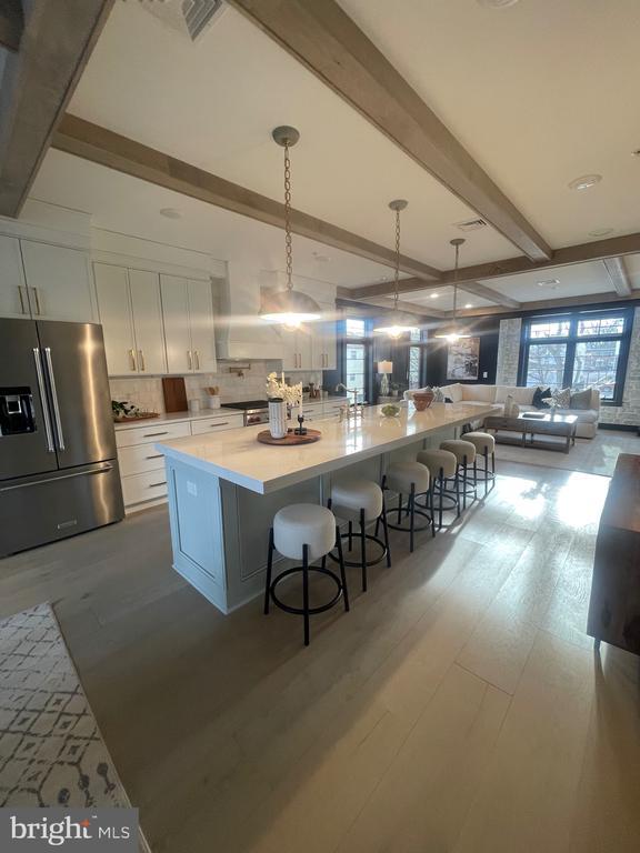 Building Photo - 7519R Ridge Ave