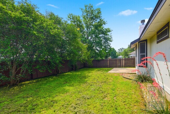 Building Photo - 1006 Buttercup Ct