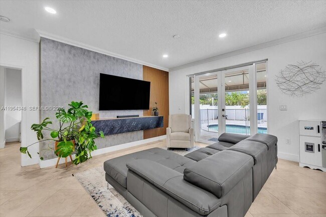 Building Photo - 773 SW 120th Ave