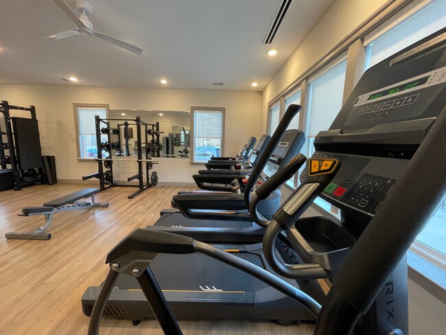 Building Photo - Lombardy | 2 Bed 2 Bath | 1100 sf