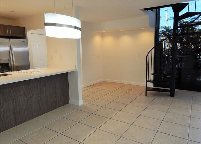 Building Photo - 3115 SW 27th Ave