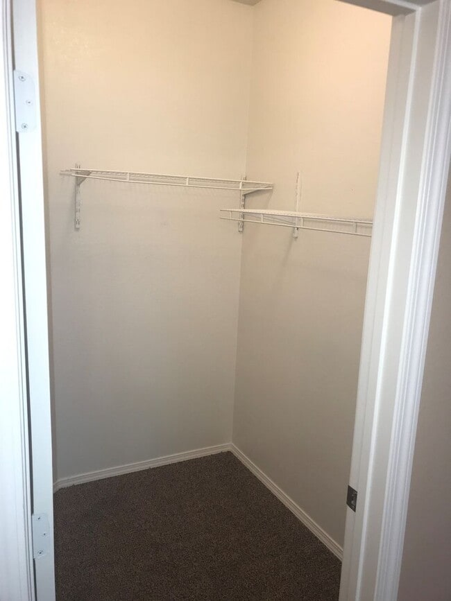 Building Photo - **SPECTACULAR - 2BEDROOM/2BATHROOM/1GARAGE/GATED CONDO (SOUTHERN & CRISMON)**
