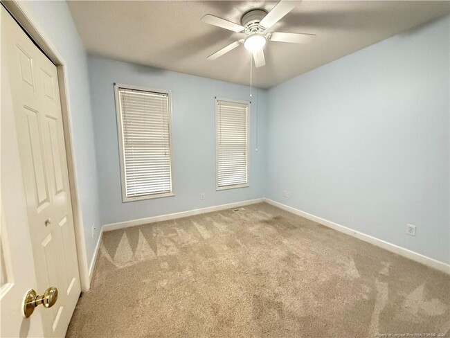 Building Photo - 755 Blue Bird Dr