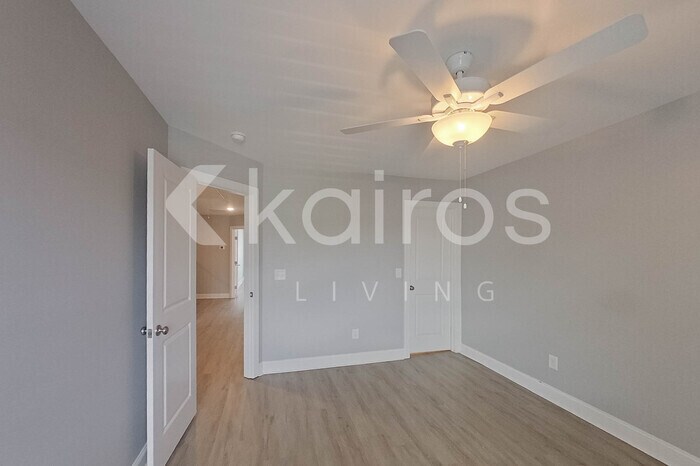 Building Photo - 3709 Oak Leaf Wy