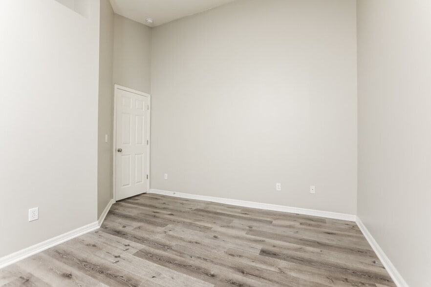 Building Photo - 4654 Park Eden Cir