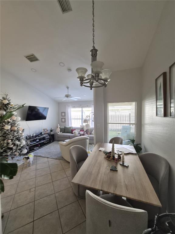 Building Photo - 658 Green Valley Rd