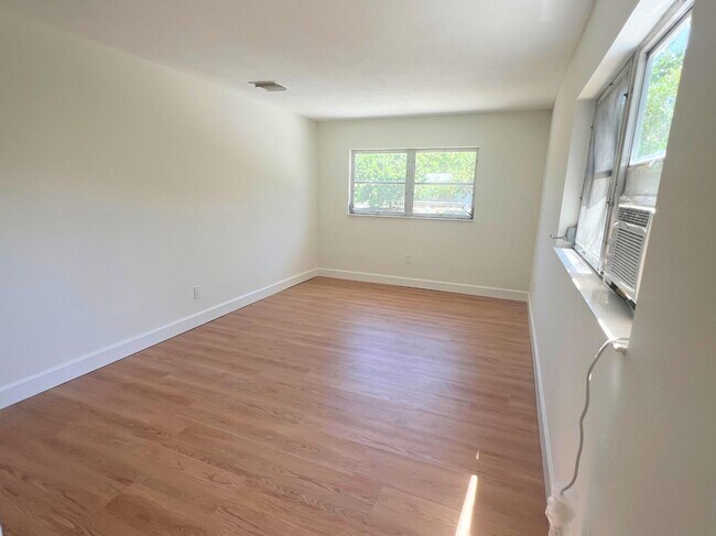 Building Photo - 4787 Tortuga Dr