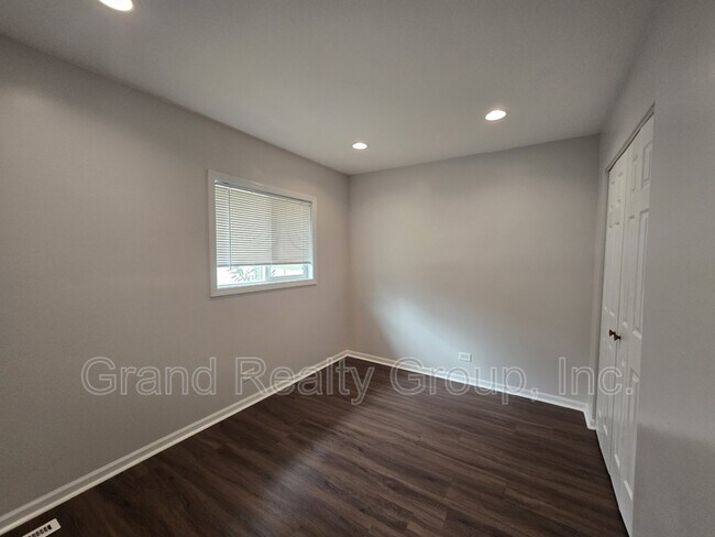 Building Photo - 18660 Pamela Pl