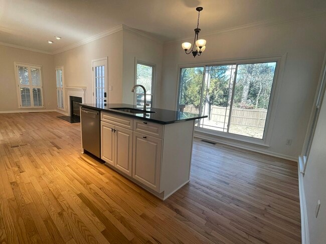 Building Photo - 2428 Havershire Dr