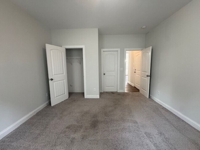 Building Photo - The Creek Of Willowwick